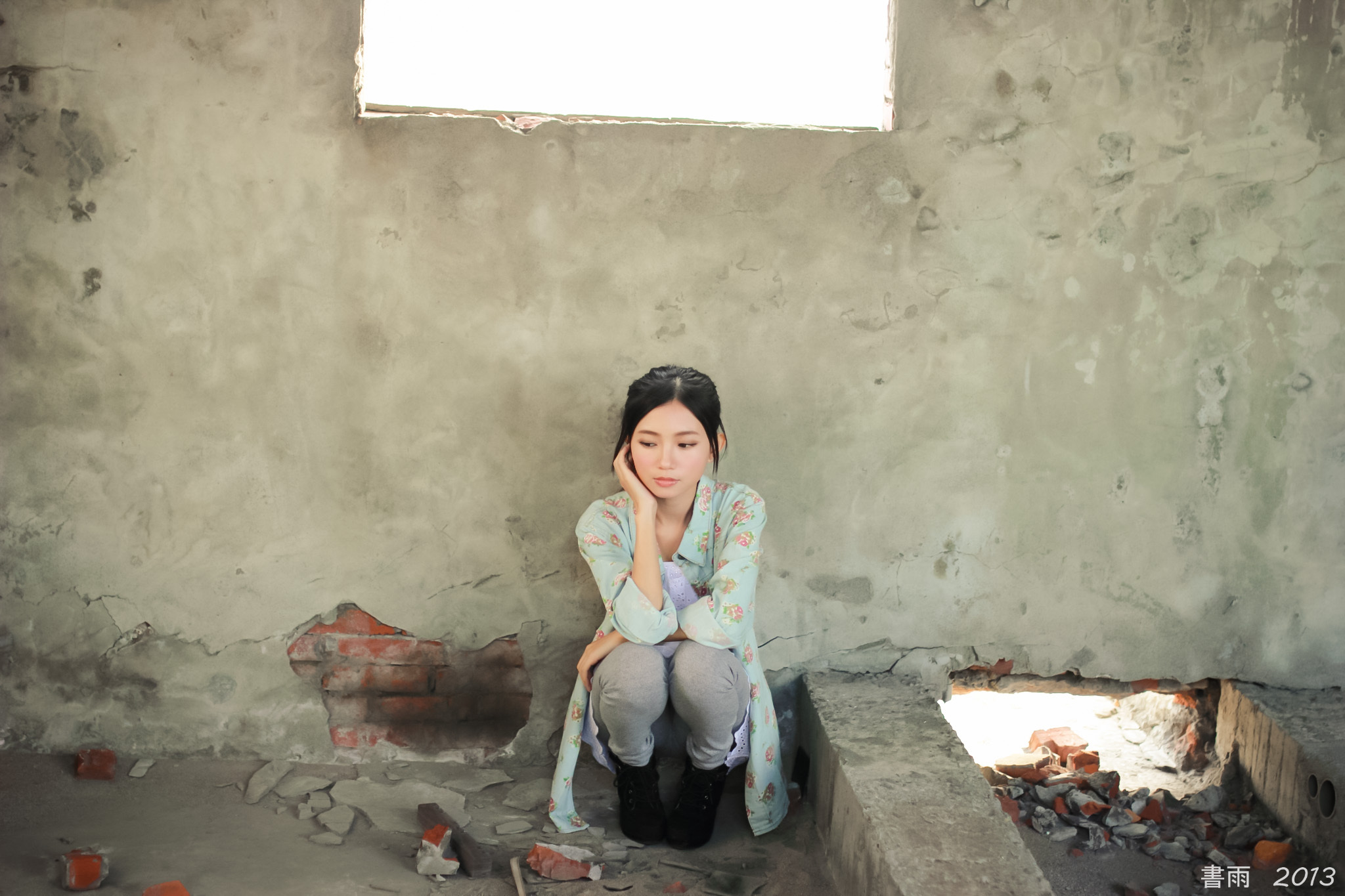 [Beautyleg番外篇]2013-10-12 可艾彰滨废墟外拍 2